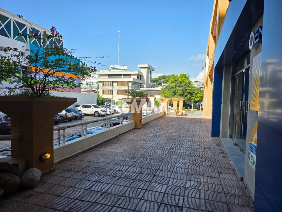 Commercial Space en SANTO DOMINGO DE GUZMÁN, ENSANCHE NACO