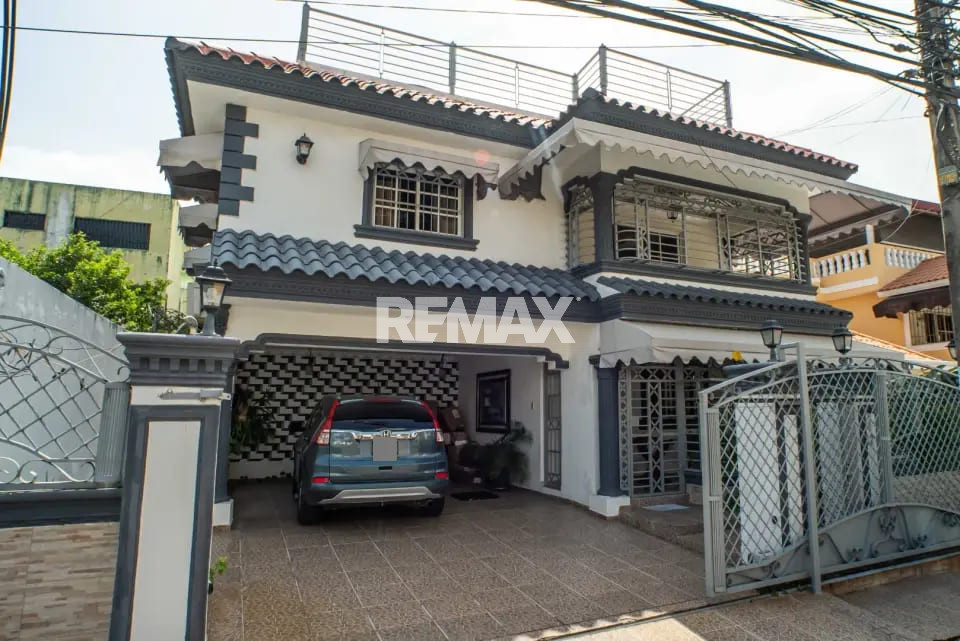 House en SANTO DOMINGO ESTE, RESIDENCIAL AMANDA II
