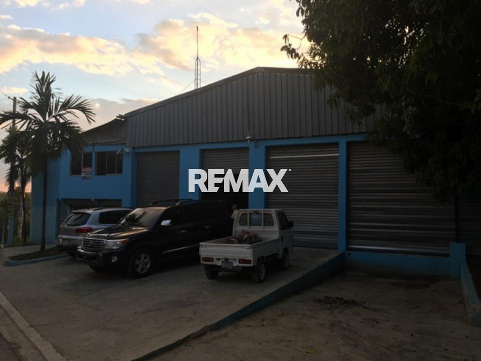 Nave Industrial en SANTO DOMINGO NORTE, PONCE