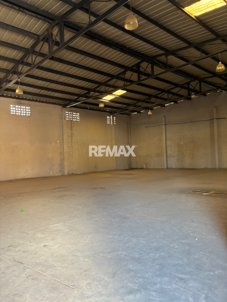 Nave Industrial en SANTO DOMINGO OESTE, LA VENTA