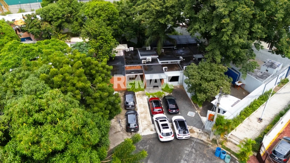 Terreno en RENACIMIENTO, SANTO DOMINGO DE GUZMÁN