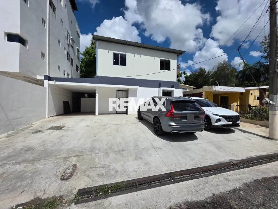Commercial Space en SANTO DOMINGO DE GUZMÁN, MIRADOR SUR