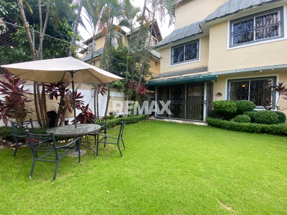 Casa en SANTO DOMINGO DE GUZMÁN, LAS PRADERAS